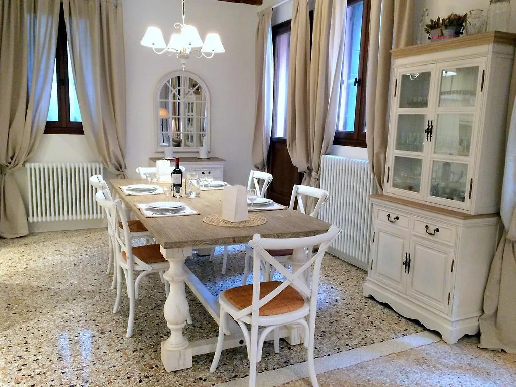 Romantic Rialto Венеция Италия