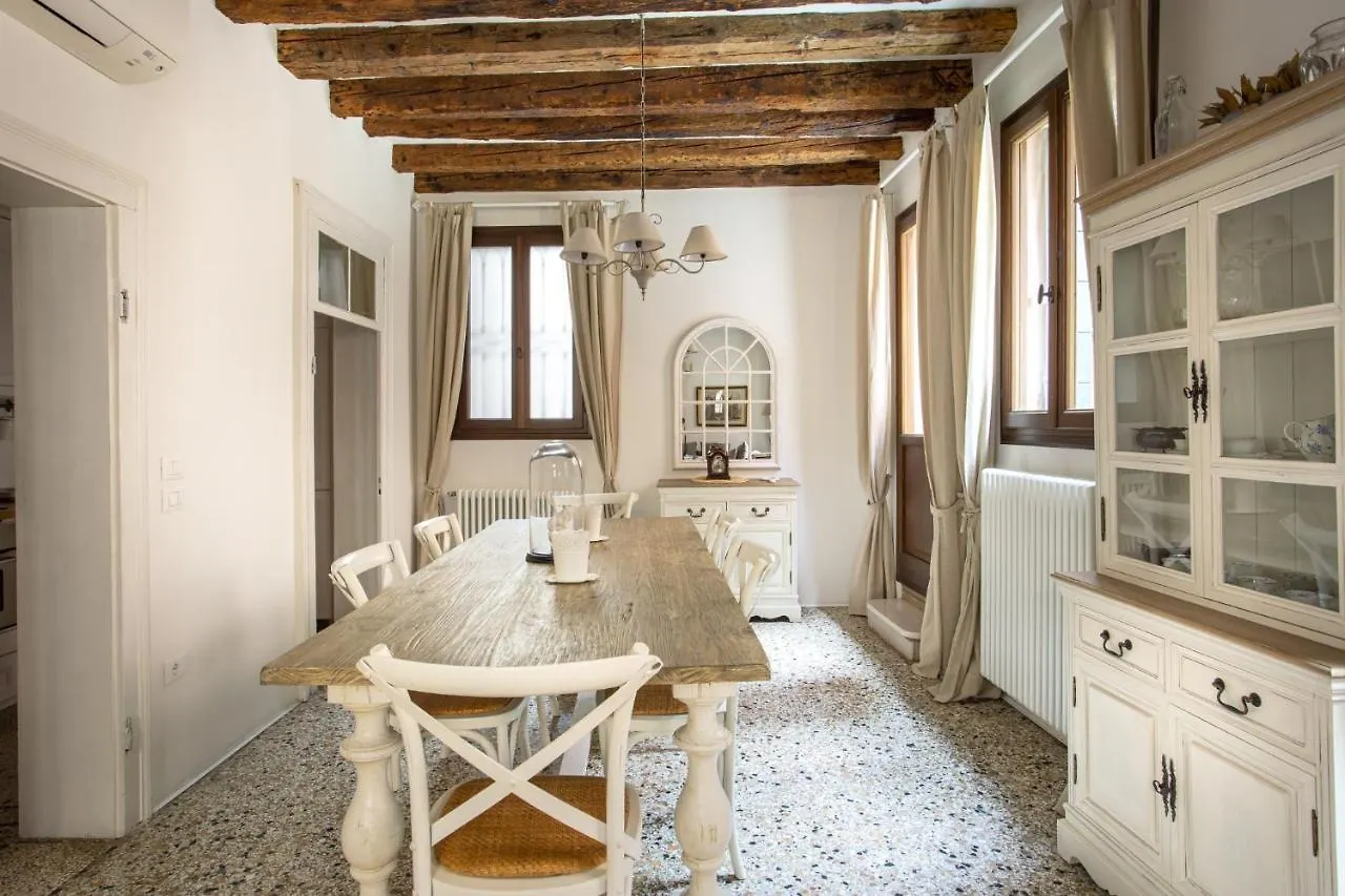 Romantic Rialto Apartment Venice 0*,